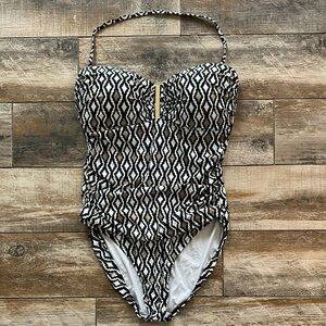 La Blanca Brushstroke Petals Bandeau One Piece Swimsuit‎ Women